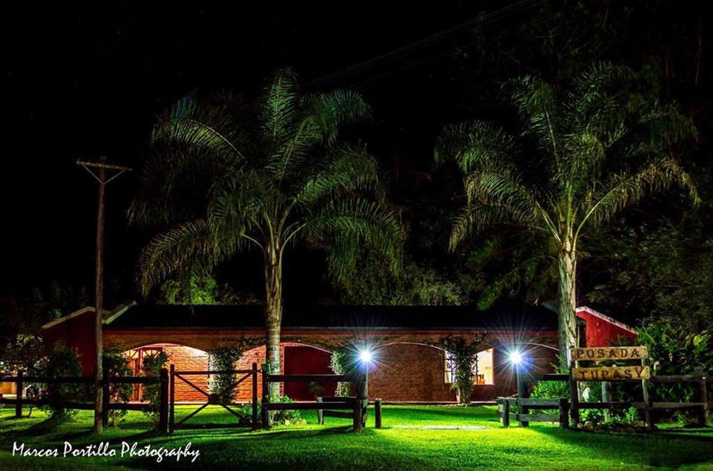 Tupasy Hotel โกโลเนีย คาร์ลอส เปลเลกรีนี ภายนอก รูปภาพ