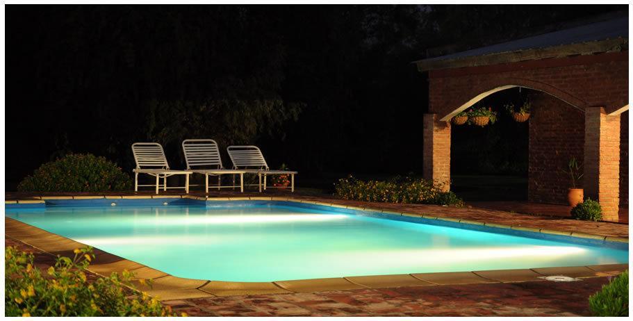 Tupasy Hotel โกโลเนีย คาร์ลอส เปลเลกรีนี ภายนอก รูปภาพ